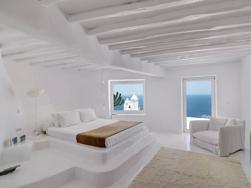 galleries/2014/09/20/omg-i-want-this-house-mykonos-greece-photos/140914-omg-house-mykonos-6_kzwwub