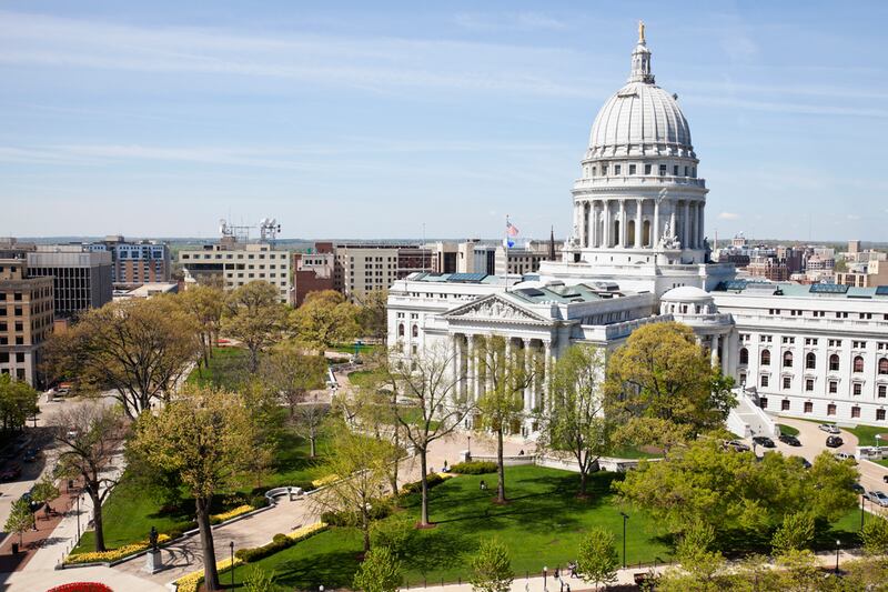 galleries/2012/05/26/the-best-cities-for-summer-jobs-2012/summer-jobs-cities-madison_xmeyno