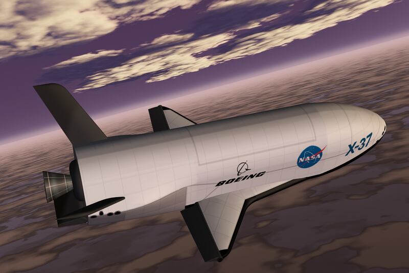 articles/2014/04/07/will-the-pentagon-s-secret-space-plane-ever-return-to-earth/140407-mizokami-x-37b_tbutdw