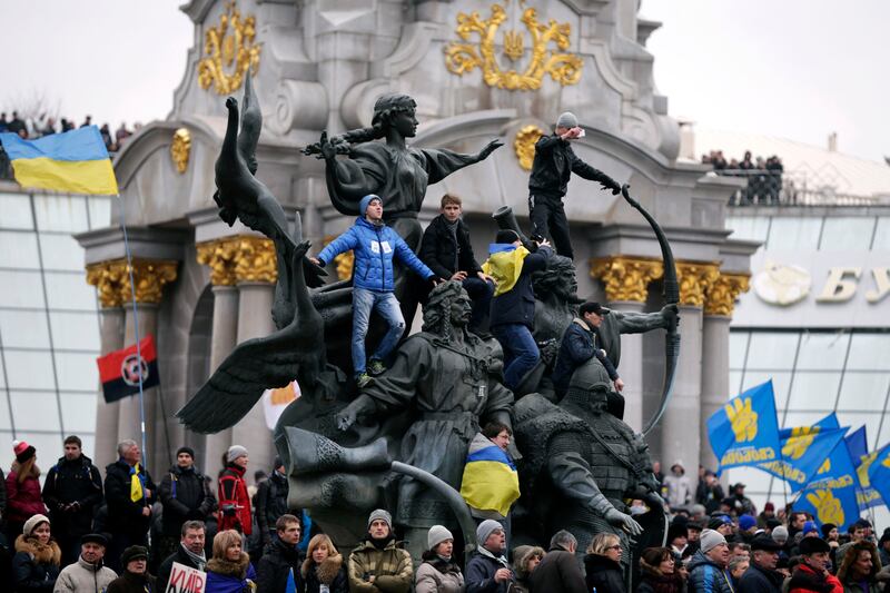 articles/2014/05/24/inside-maidan-sergei-loznitsa-on-his-ukrainian-uprising-doc-and-putin-s-fascist-regime/140523-maidan-documentary-porton-tease_ec5qlw