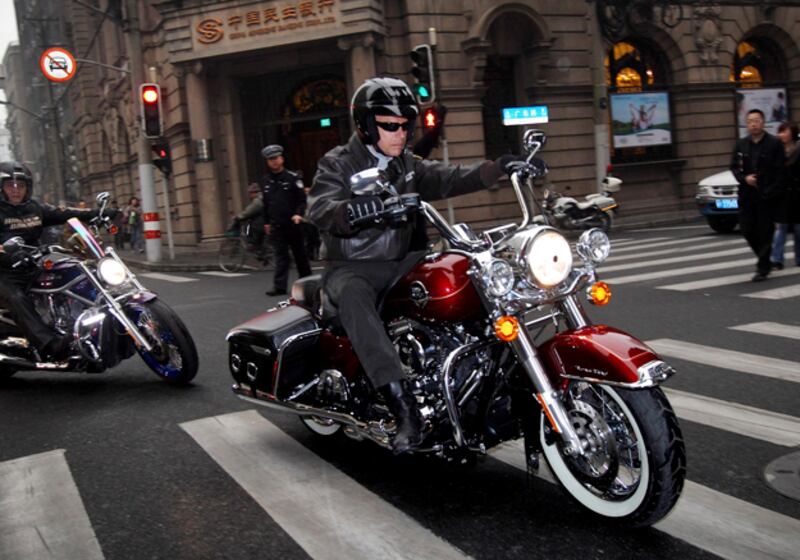 galleries/2011/04/13/politicians-on-motorcycles/politicians-on-motorcycles---jon-huntsman_a7e0sd