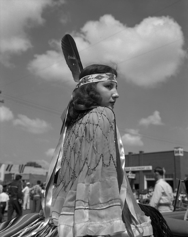 galleries/2014/08/11/an-insider-s-look-at-the-midcentury-kiowa-photos-by-horace-poolaw/horace-poolaw-1_nswmhf