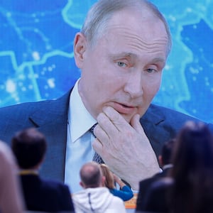 2020-12-17T141742Z_553951574_RC22PK91SAHO_RTRMADP_3_RUSSIA-PUTIN_mswjst