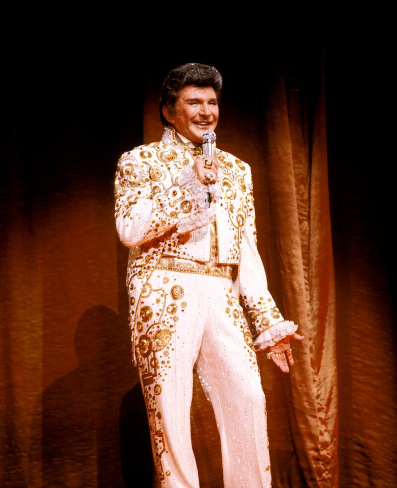 galleries/2013/05/20/liberace-s-wild-style-through-the-years-photos/liberace-8_rojvi9