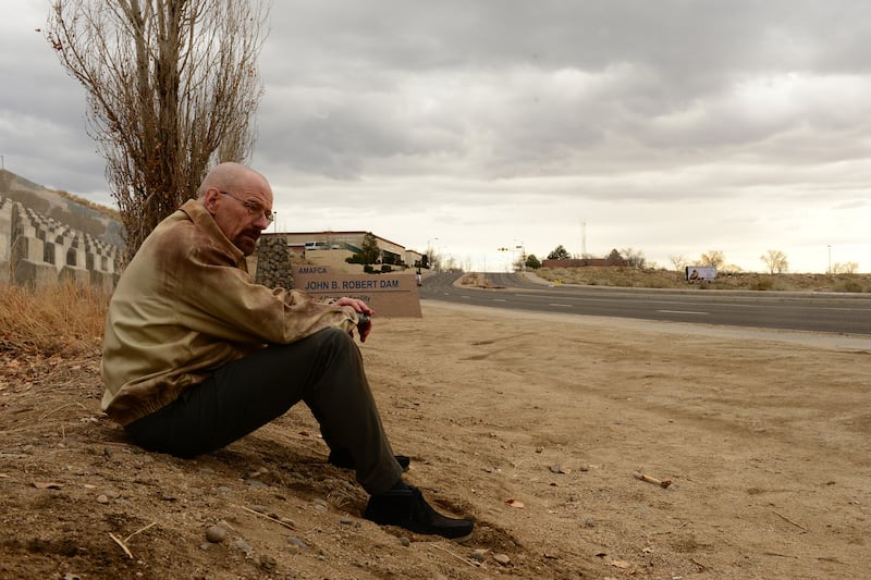 articles/2013/09/16/breaking-bad-s-latest-episode-ozymandias-is-its-most-action-packed-one-yet/130916-romana-bb-ozymandias-tease-embed_ljqffw