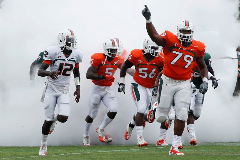 articles/2011/08/18/university-of-miami-football-scandal-time-to-kill-the-program/miami-football-scandal-bissinger_dpuiim