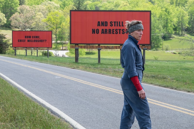 37594-Three_Billboards_outside_Ebbing__Missouri_1____2017_Twentieth_Century_Fox_Film_Corporation_All_Rights_Reserved_j85zfj