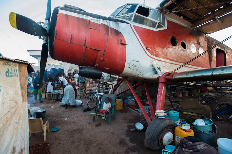 galleries/2014/05/25/stranded-at-bangui-airport-the-refugee-crisis-in-central-african-republic-photos/bangui-airport-dwellers-2_gq9vcb