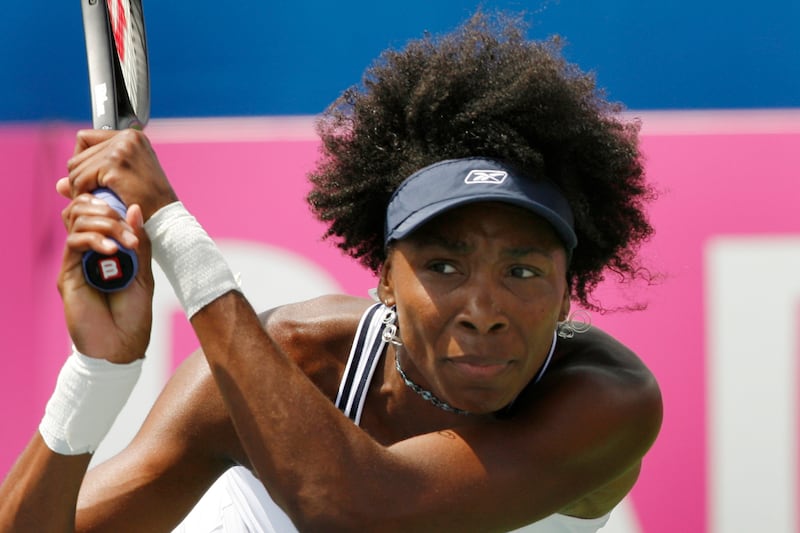 galleries/2013/08/27/venus-williams-best-hairstyles-on-the-court-photos/130827-venus-williams-hair-4_q5ado1