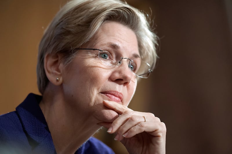 articles/2013/09/18/elizabeth-warren-takes-a-victory-lap/130918-Jacobs-Warren-tease-2_utzy4c