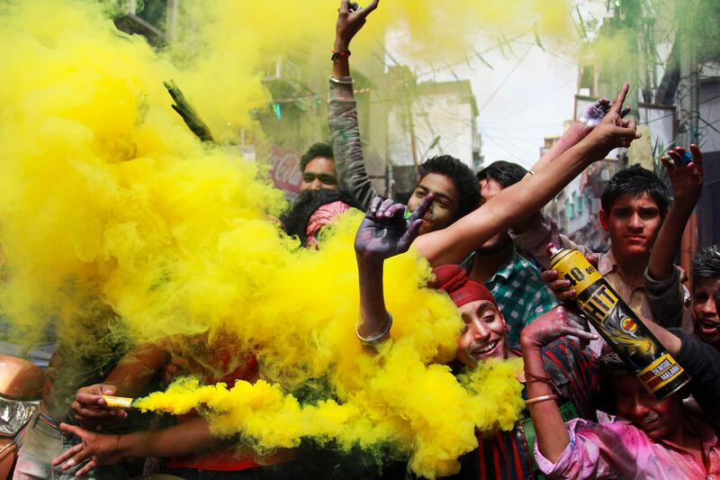 galleries/2016/03/24/india-and-nepal-greet-spring-with-color-photos/160323_holi_04_owkdtc