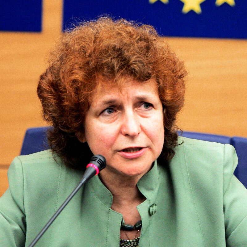 A photograph of Latvian European Parliament membert Tatjana Zdanoka in the press room of the Parliament in 2004.