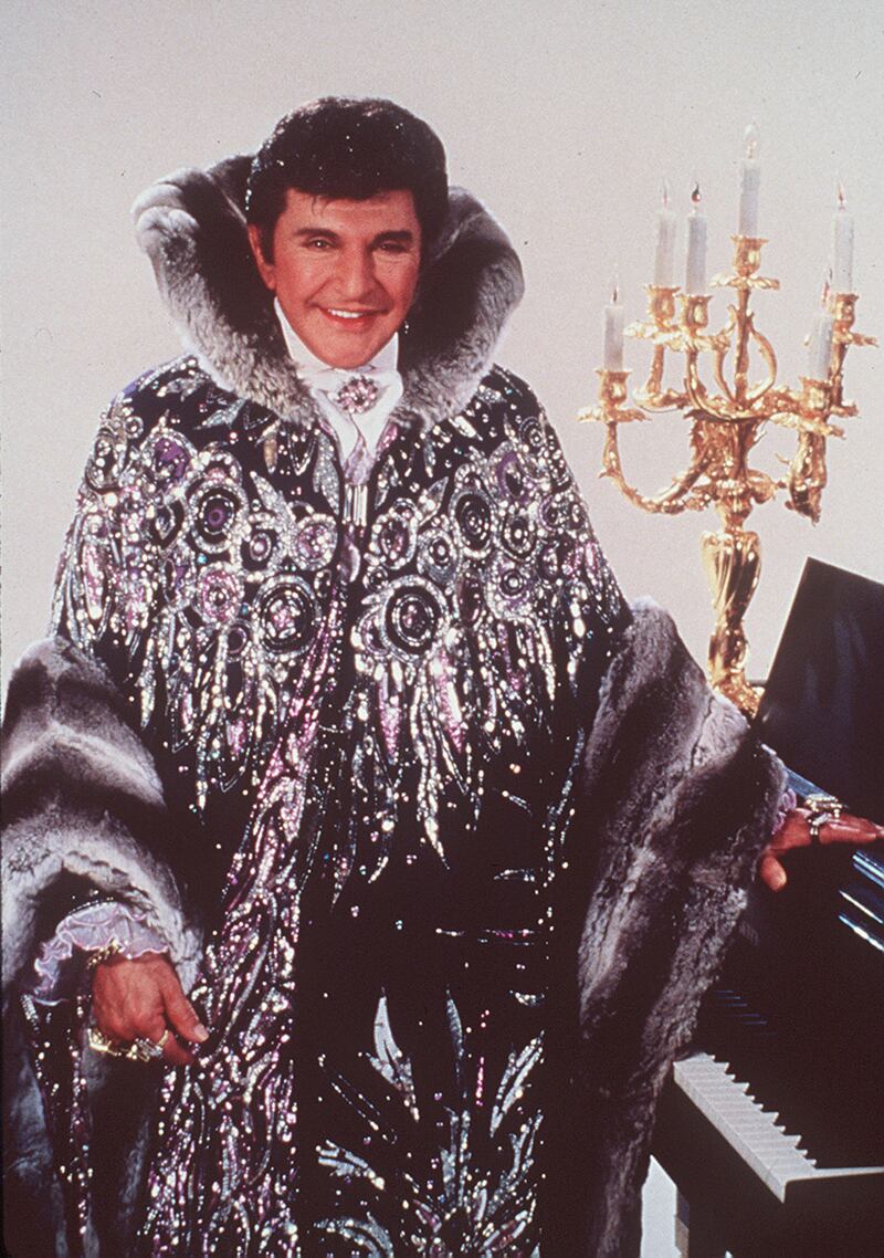 galleries/2013/05/20/liberace-s-wild-style-through-the-years-photos/liberace-1_yj4gtx