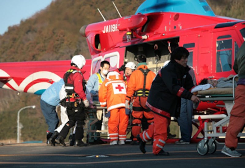 articles/2011/03/11/shocking-videos-and-photos-from-the-2011-japan-earthquake-and-tsunami/ries-japan-twitter-helicopter_e8pa0w