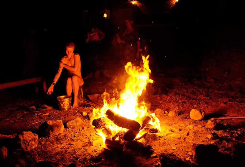 galleries/2014/05/04/escaping-heroin-inside-a-18-year-old-ibogaine-ceremony-photos/140502-costa-rica3_ckh5wb