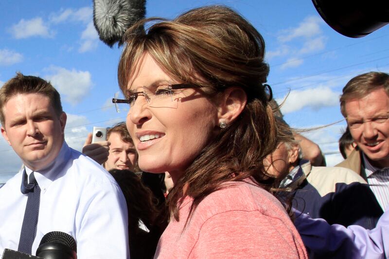 articles/2011/06/25/sarah-palin-documentary-the-undefeated-palin-will-attend-iowa-premiere/sarah-palin-documentary-premiere-iowa-walshe_fkpku9