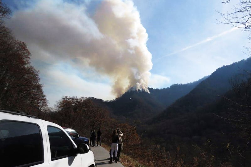 galleries/2016/11/29/tennesse-wildfires/161129-Tenn-wildfire-GAL-03_wnhxaf