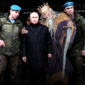 221022-copetas-putin-demons-hero_q69c5e