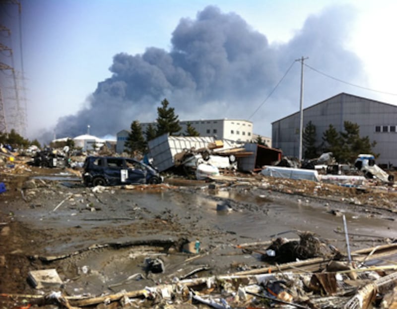 articles/2011/03/11/shocking-videos-and-photos-from-the-2011-japan-earthquake-and-tsunami/ries-japan-twitter---destruction-2_oojgds