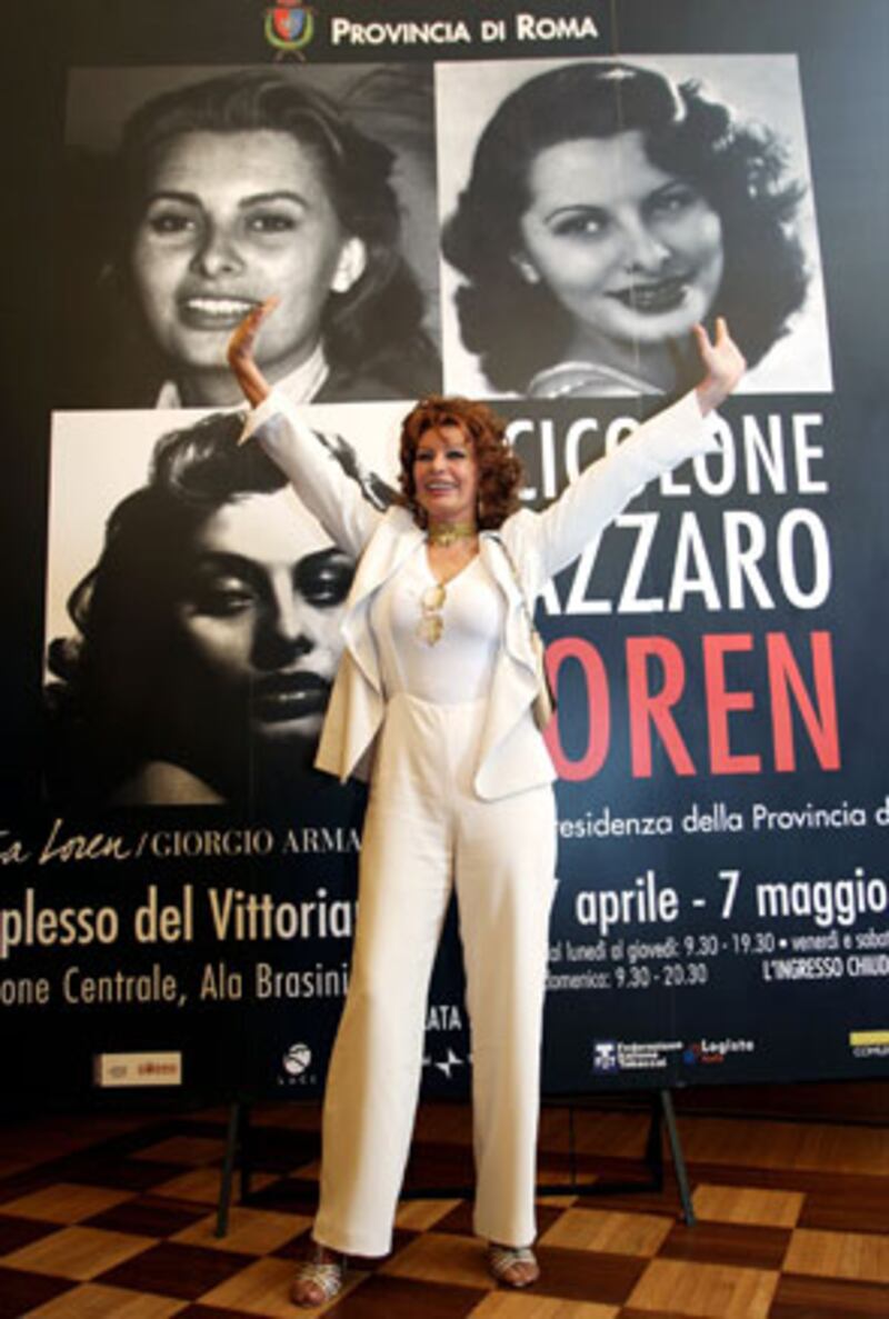 galleries/2009/09/19/sophia-loren/sophia-loren-19_rwucwo