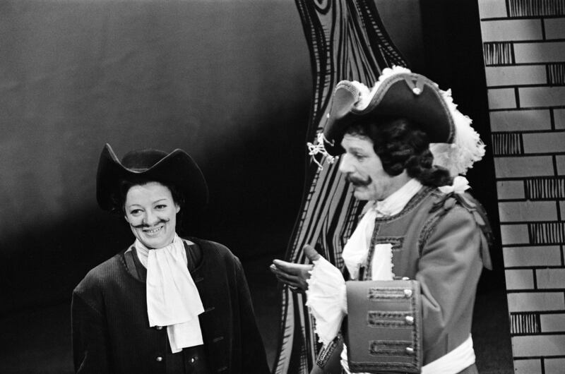 Maggie Smith and Laurence Olivier in The Recruiting Officer in 1965