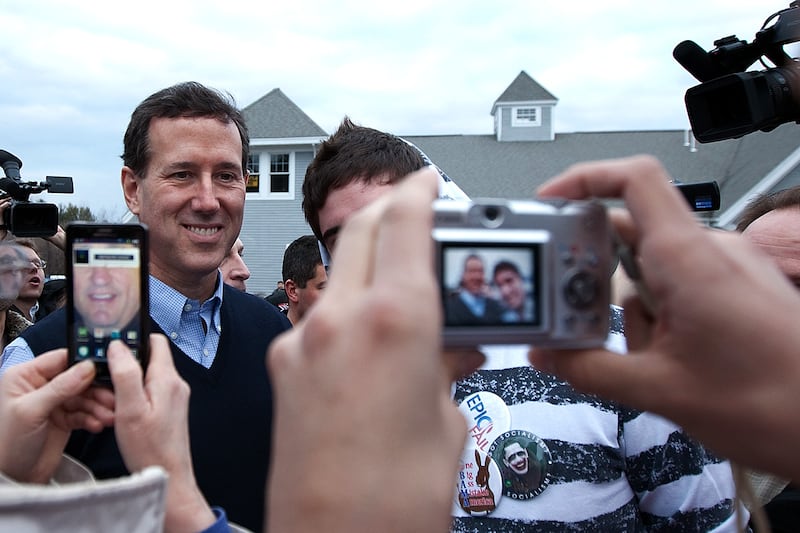 galleries/2012/01/07/gop-candidates-campaign-in-new-hampshire-photos/gop-candidates-campaign-in-new-hampshire-santorum-photos_sfjqwp