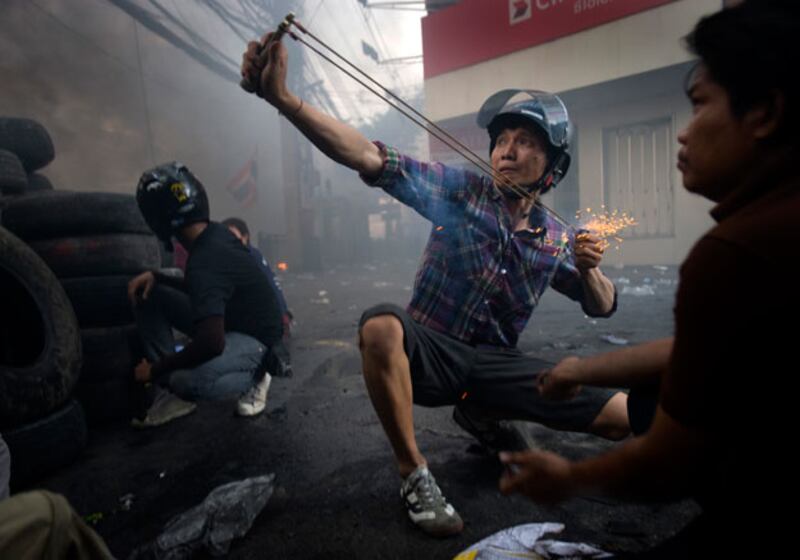 galleries/2010/05/14/thailand-protests/bangkok-violence-3_rykjpj