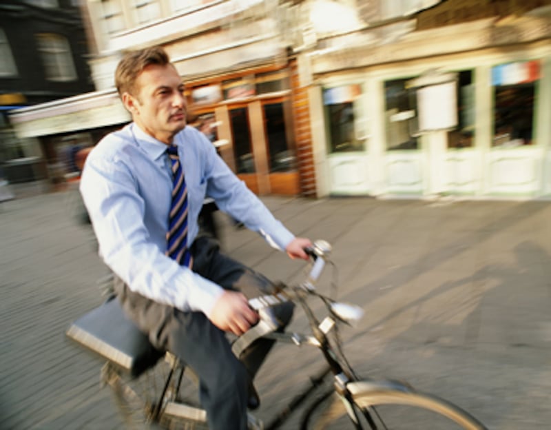 articles/2010/10/15/biking-while-drunk-is-it-legal/rufus-biking-drunk_133523_g3rudn