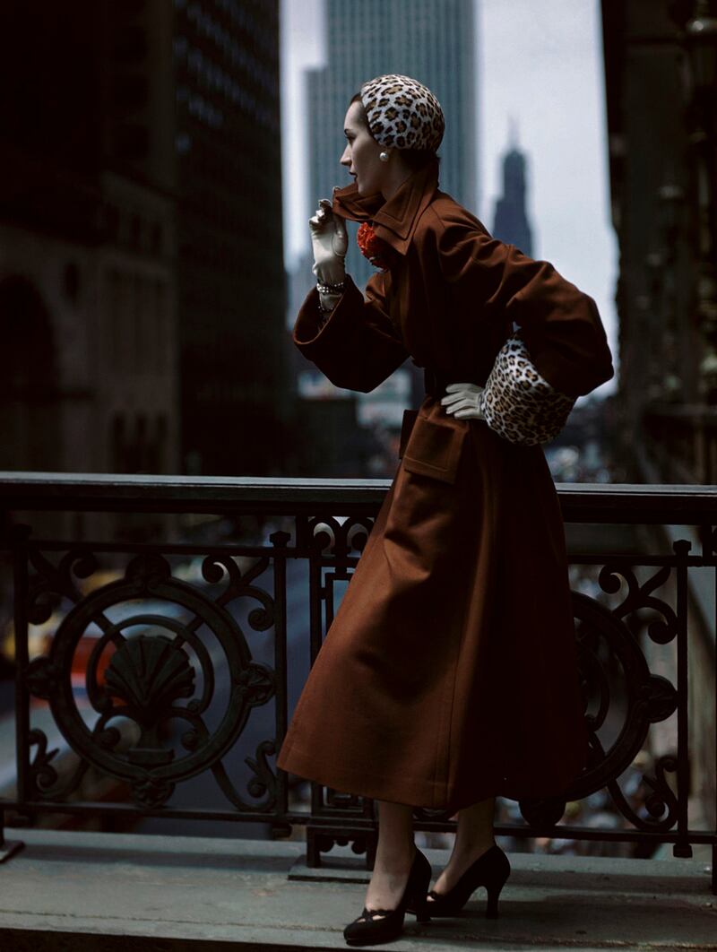 galleries/2014/04/04/a-century-of-fashion-photography-at-cond-nast/conde-nast-century-fashion-6_qzajzv