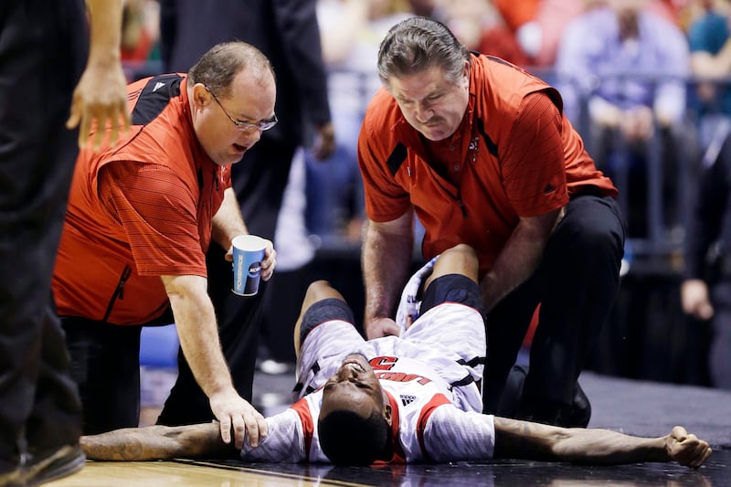 articles/2013/04/01/kevin-ware-s-broken-leg-will-live-on-in-the-annals-of-grisly-injuries/130331-kavin-ware-injury-sepkowitz-tease_hjkme4