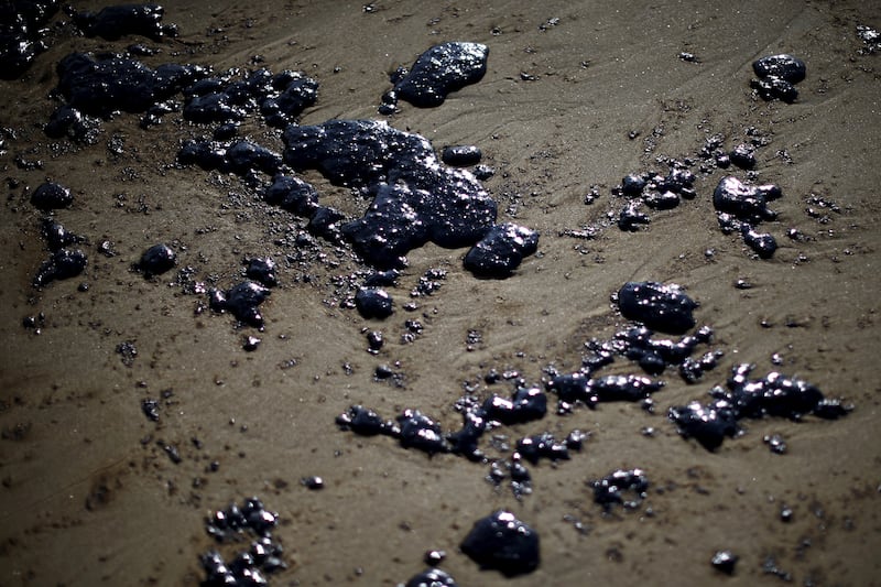 galleries/2015/05/21/california-oil-spill-photos/150521-oil-spill8_cpo8oy