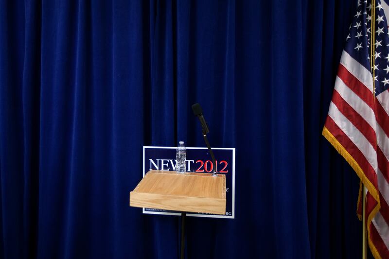 galleries/2012/01/07/gop-candidates-campaign-in-new-hampshire-photos/gop-candidates-campaign-in-new-hampshire-16_jiv3xq