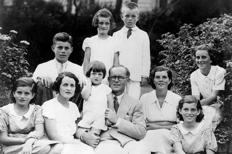 articles/2012/11/21/the-patriarch-joseph-kennedy-sr-s-outsized-life/joseph-kennedy-bio-heilbrunn_bvsmvm