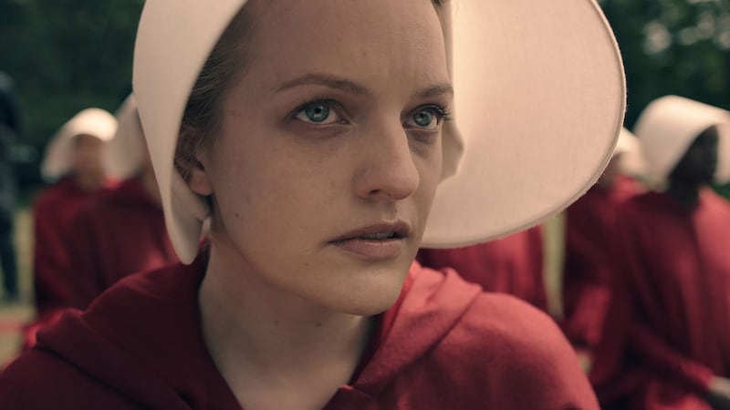 170713-emmy-noms-elisabeth-moss-handmaids-tale_ryjmdv