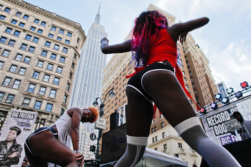 articles/2013/09/26/scandal-in-twerktown-big-freedia-s-twerking-world-record-challenged/130925-twerking-record-tease_gwf4sl