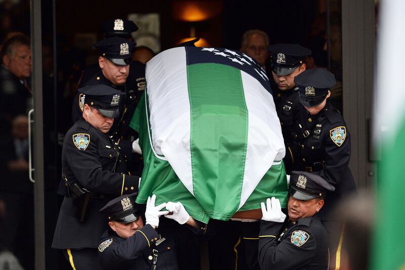 galleries/2015/01/04/nypd-remembers-slain-officer-wenjian-liu-photos/150104-lui-funeral2_fu36qr