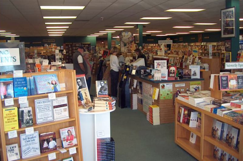 galleries/2011/10/13/america-s-greatest-independent-bookstores-photos/independent-bookstores-quail-ridge_sypes5