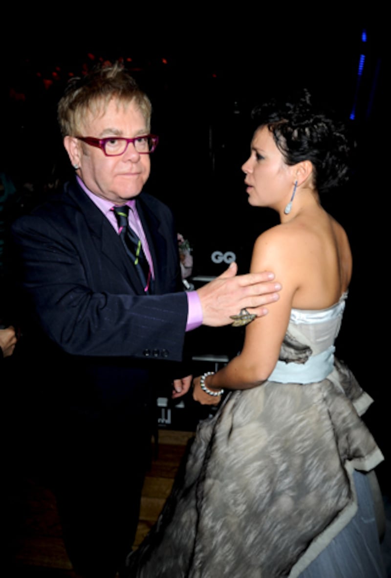 galleries/2012/01/25/elton-john-s-biggest-cat-fights-from-madonna-to-simon-cowell-photos/elton-john-lilly-allen_wtddiw