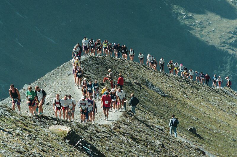 galleries/2013/11/02/extreme-races-10-mind-blowing-marathons-photos/extreme-marathon-switzerland_ezf4tj