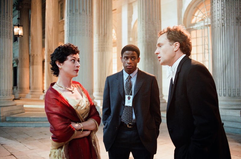 Moira Kelly, Dule Hill, and Bradley Whitford.