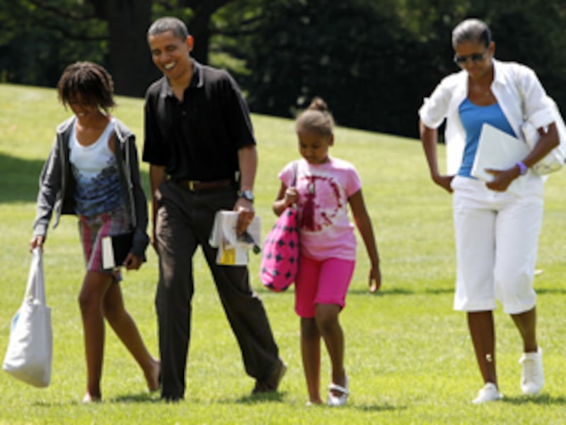 articles/2009/07/24/the-obamas-vacation-home/bungey-obama-vacation_39607_lvp85l