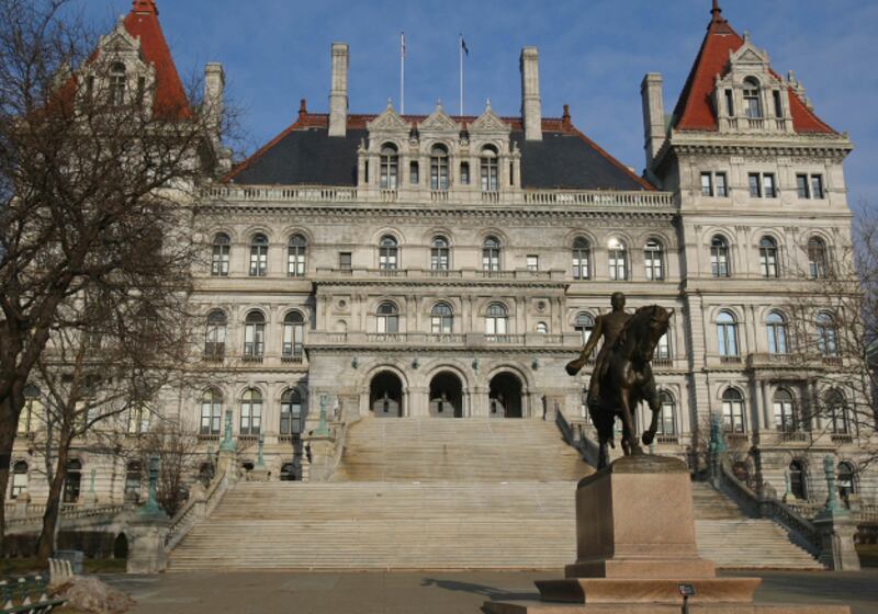 galleries/2011/04/04/state-finances/state-budgets---albany-new-york_rlwnq3