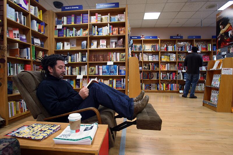 galleries/2011/10/13/america-s-greatest-independent-bookstores-photos/independent-bookstores-book-people_izm79w