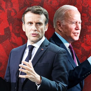 210412-biden-macron-left-tease-01_waeytx