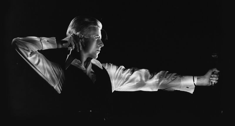 galleries/2014/09/23/david-bowie-is-explores-the-career-of-the-musical-legend-photos/140922-david-bowie14_uzyus2