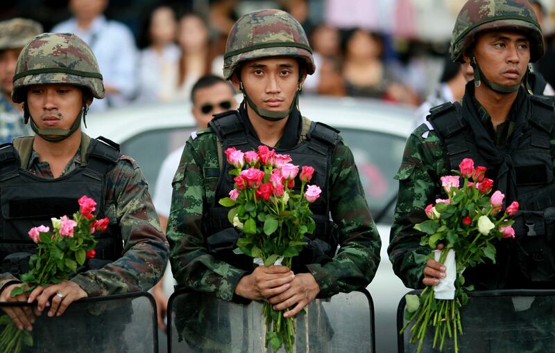 galleries/2014/05/27/striking-photos-from-thailand-s-military-coup-photos/140527-thailand-coup-8_dmrgob