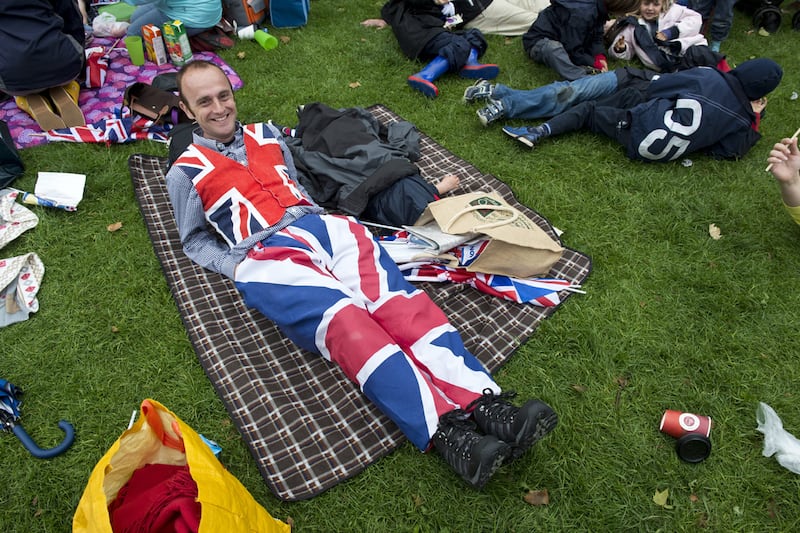 galleries/2012/06/04/diamond-jubilee-fashion-queen-elizabeth-kate-middleton-and-more-photos/jubilee-fashion-union-jack-pants_rysrwv