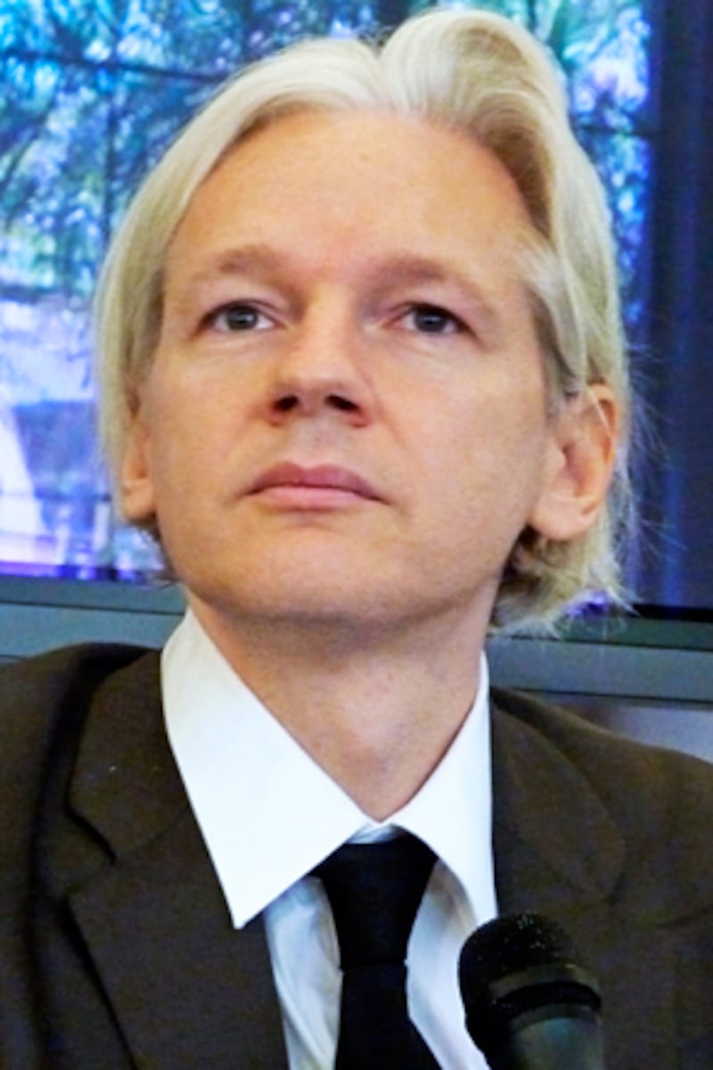 galleries/2010/12/13/julian-assange-s-hair-a-brief-history/julian-assange-hair-4_in6ikr