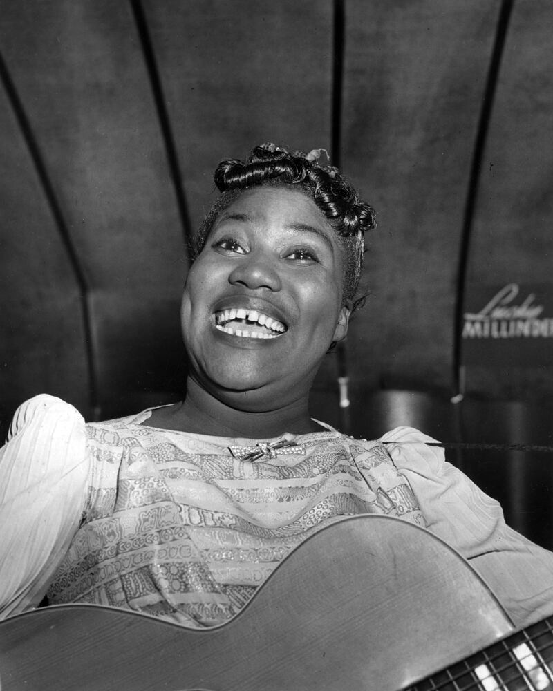 articles/2016/05/28/the-first-badass-female-guitarist-meet-sister-rosetta-tharpe-the-godmother-of-rock-n-roll/160528-williams-rosetta-thorpe-embed-1_ygqwrs