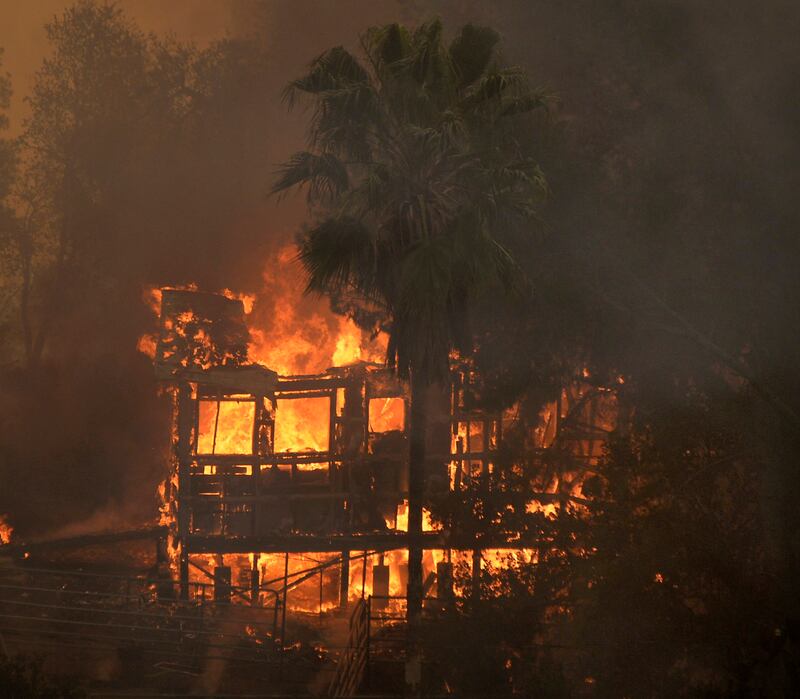 galleries/2014/01/17/southern-california-is-on-fire-1-700-acres-and-counting-photos/calif-fires-14_d2zvse